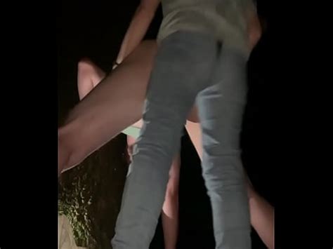 Esposa Pegging Marido En P Blico Woods Xvideos