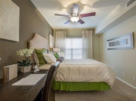 Commons Park West, Denver | Reviews & Apartments for Rent