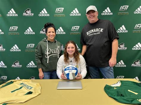 Mandans Harris Signs To Play Volleyball At Bsc Bismarck State