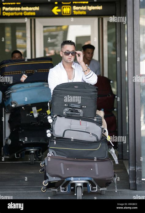 Mike The Situation Sorrentino Arrives At The Airport In For The