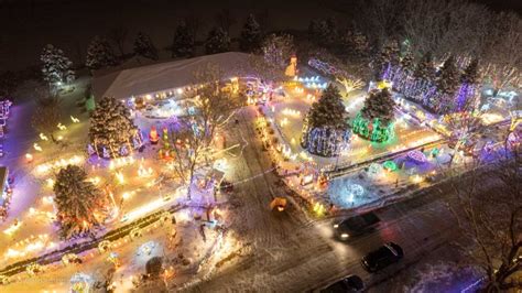 Visit The Largest Rural Christmas Lights Display In Iowa Iowa Road Trip