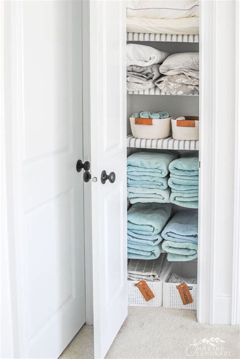 How To Organize A Linen Closet Maximize Space A Pretty Fix Atelier