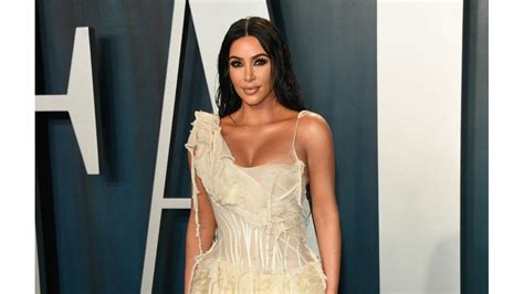 Kim Kardashian West Draws Confidence From Kanye Wests Fashion Choices 8 Days