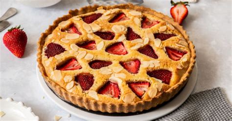 Strawberry Almond Tart Simple And Delicious Sugar Salt Magic