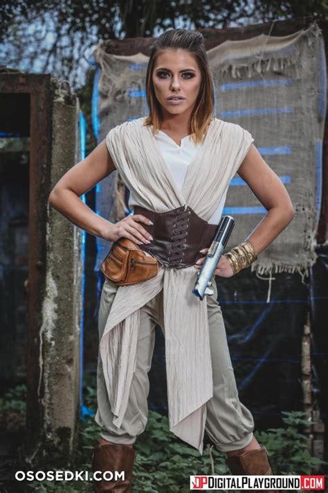 Adriana Chechik Star Wars Rey cosplay desnudo asiático 18 fotos