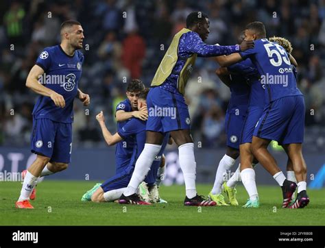 PORTO, PORTUGAL - MAY 29: Chelsea players celebrates after winning the ...