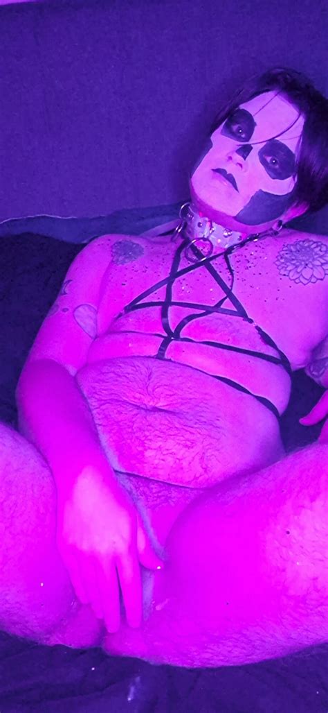 FtM Wrecks Holes Nude Pics XHamster