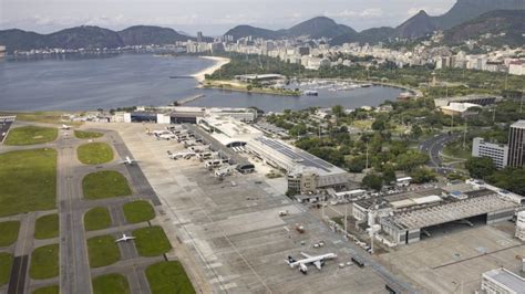 Controladores De Tr Fego A Reo Da Nav Brasil Entram Em Greve