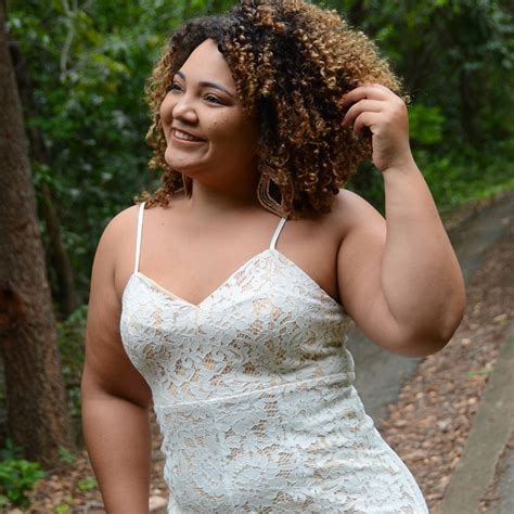 Vestido De Noiva Civil Renda Branco Fundo Nude Elo