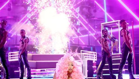 Nicki Minaj Drops ‘super Freaky Girl Video