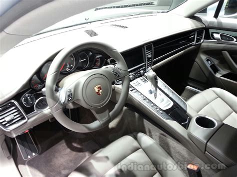 Porsche Panamera Diesel interior