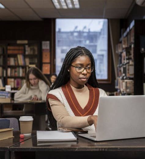 10 Livros Essenciais Para Estudantes De Direito Terem Em Casa Unex