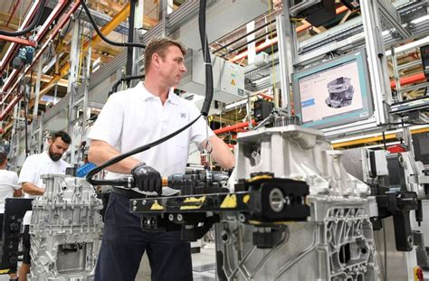 Autozulieferer Zf Kauft T Binger Rollerhersteller Wirtschaft