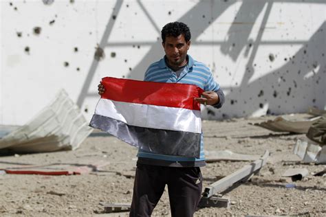 Yemen peace talks stall over 'deep divisions' | Middle East Eye