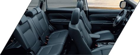 Mitsubishi Outlander Photo, Rear Seat Space Image - CarWale