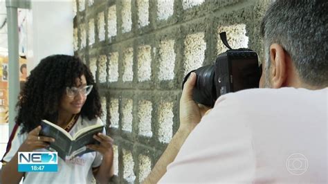 Vídeo Exposição retrata a força de jovens negros para combater o