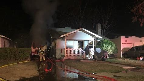 Rv Parked Next To Merced Home Catches Fire Officials Say Merced Sun Star