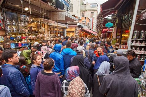 Istanbul Istanbul April Everyday Life On The Market Street