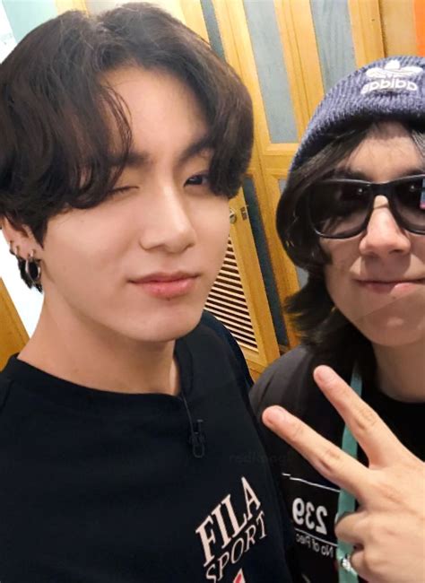 Jungkook Y Quackity Celebridades Divertidas Celebridades Bonitos