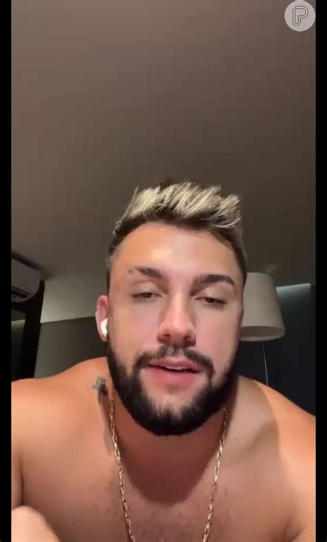 Pol Mica Arthur Picoli Ex Bbb Chora Ao Ler Fake News Que O Associa