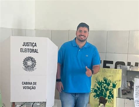 Assim que chegar fotos dos demais candidatos iremos incluindo na matéria