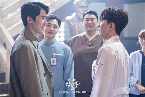 Yoo Yeon Seok recebe calorosas boas vindas da família do hospital