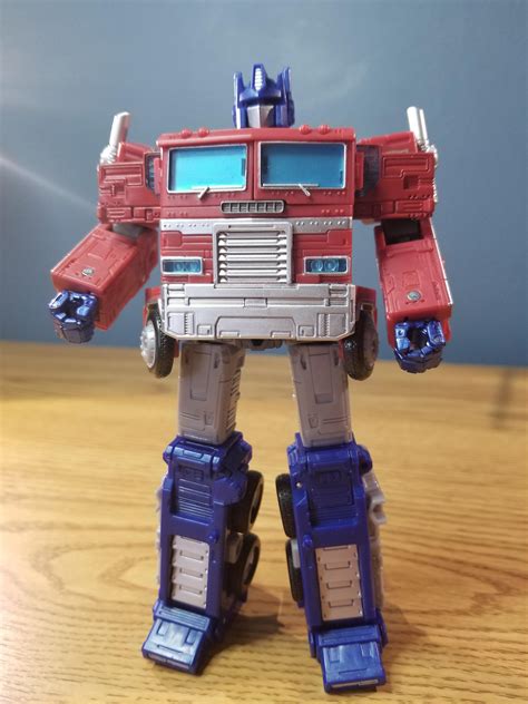 LEAKED PHOTO OF NEW "TRANSFORMERS: ENERGON" OPTIMUS PRIME! : transformers