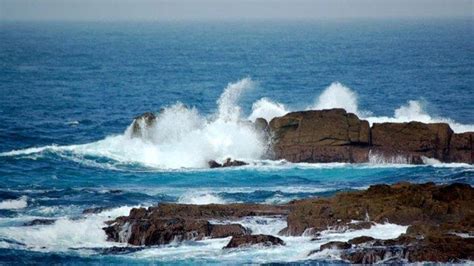 genangan air belah pasiran pantai sundak gunungkidul tribun travel