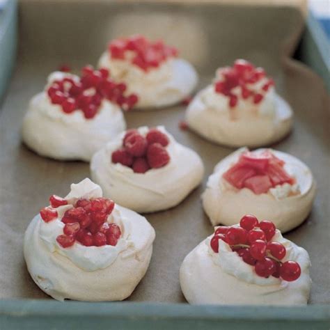 Nigella Lawson: mini-pavlova's - recept - okoko recepten