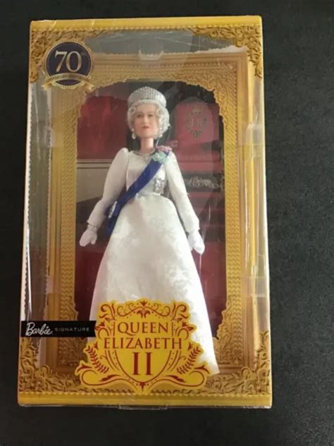 Barbie Signature Queen Elizabeth Ii Platinum Jubilee Poup E Pour