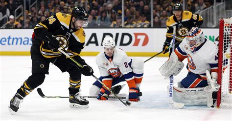 Debrusk Returns Scores To Power Bruins Past Islanders Cbs New York