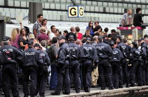 Fotostrecke Stuttgart Polizei Es Wurden Grenzen Berschritten