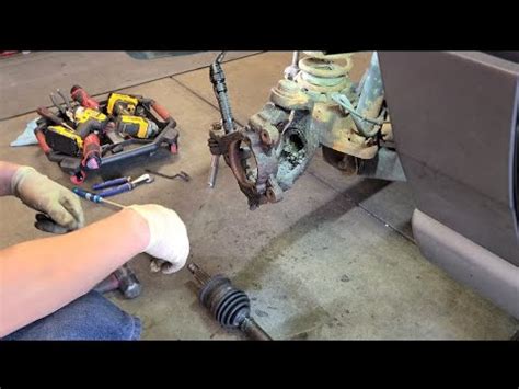 2004 Jeep Grand Cherokee 4 0l Driver Front CV Axle Removal Replacement