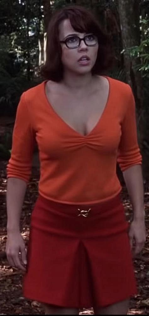 Linda Cardellini As the Beautiful and Sexy Velma 1 by dragonmatt600 on ...