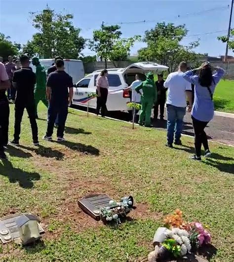 Corpo De Cantor Sertanejo Assassinado A Tiros Durante Churrasco