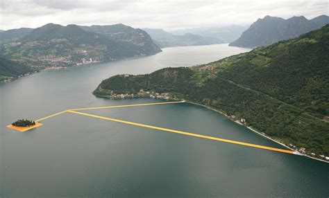 Christo’s Lake Iseo Floating Piers Allow Visitors to Walk on Water ...