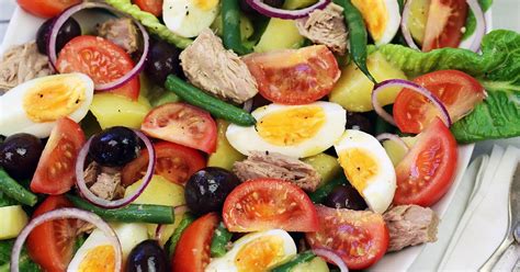 Salade Niçoise With Divine Dijon Dressing