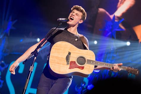 Shawn Mendes How A Toronto Teen Became The Superstar Next Door