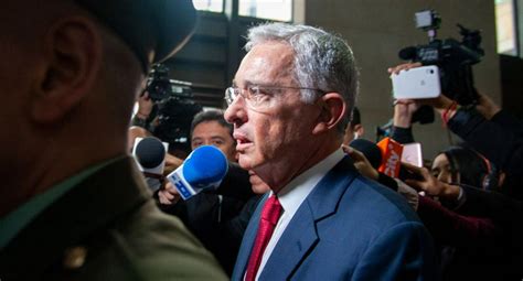 Caso Álvaro Uribe Qué Sigue Luego De Que La Fiscalía Lo Acusara Formalmente