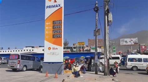 Taxistas Forman Largas Colas Para Conseguir Glp Radio San Mart N