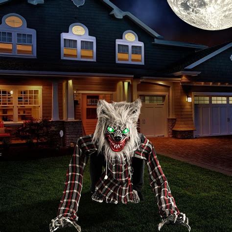 Hourleey Animatronic Werewolf Halloween Decorations, Animated Crouching Wolf Halloween Decor ...