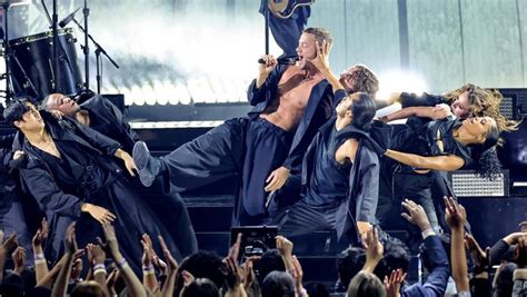 Imagine Dragons Bakar Panggung Amas Dengan Enemy