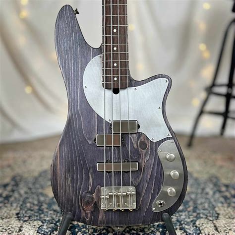 Offbeat Guitars Roxanne Pj 32 Medium Scale Bass In Purple Reverb