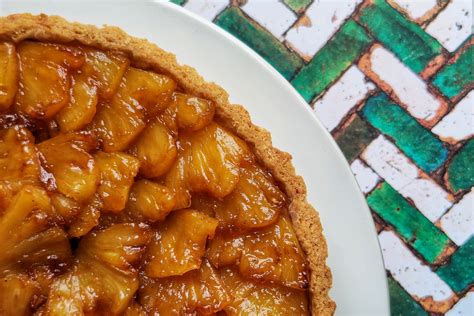 Caramelised Pineapple Coconut Frangipane Tart Susie S Kitchen