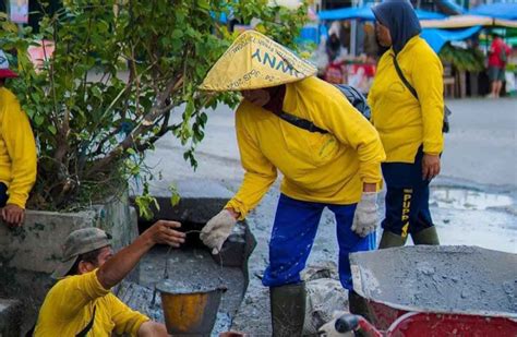 GoRiau Pantau Banjir Pj Walikota Pekanbaru Imbau Warga Bersihkan Parit