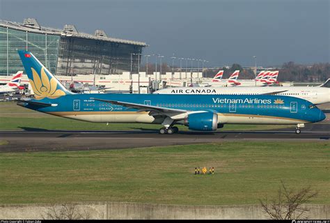 Vn A Vietnam Airlines Boeing Dreamliner Photo By Fabian Zuba