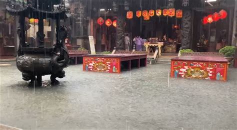 海葵回馬槍雨彈狂炸！彰化瞬間暴雨釀災 鹿港天后宮淹水、員基拉封鎖線 生活 三立新聞網 Setn