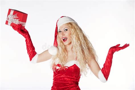 Het Sexy Meisje Met Blonde Krullend Haar Kleedde Zich Als Kerstman Stock Foto Image Of