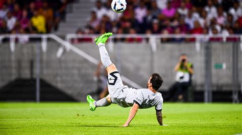 Clermont PSG alerte génie le but absolument incroyable de Messi un