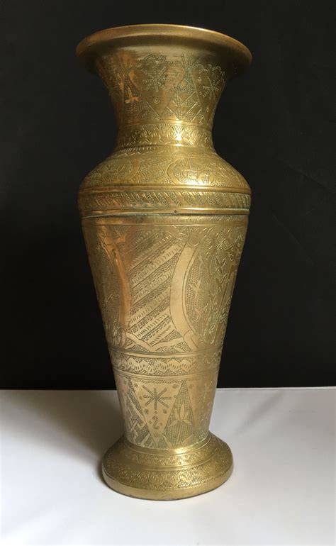 Ceramic Vases Worth Money at Julia Belcher blog